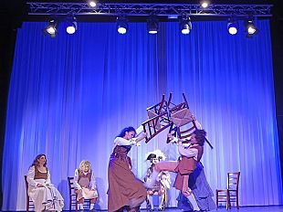 domani-al-teatro-olimpia-andra-in-scena-la-piece-il-cortile-degli-aragonesi