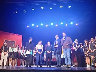 mazara-grande-successo-per-la-commedia-calia-e-simenza-del-liceo-artistico