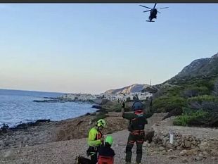 cade-in-un-dirupo-a-marettimo-salvata-da-soccorso-alpino-e-aeronautica