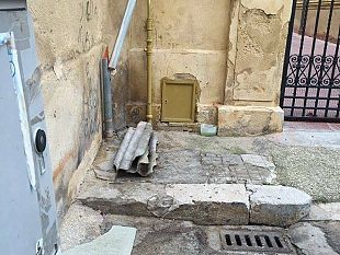 nessuna-tolleranza-con-chi-abbandona-rifiuti-per-strada-cristaldi-si-e-superato-ogni-limite