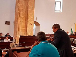 video-mazara-la-grutta-m5s-sui-tanti-appalti-a-ditta-di-cui-proprietaria-moglie-di-un-indagato-per-mafia