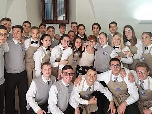 listituto-alberghiero-di-erice-inaugura-il-nuovo-laboratorio-officucina-linnovazione-del-cibo-tra-sapori-e-saperi