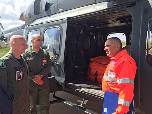 l82-centro-c-s-a-r-di-trapani-trasporta-ospedale-da-campo-da-installare-in-occasione-della-tappa-del-giro-ditalia