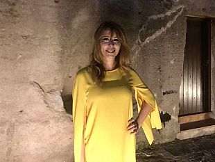 festival-della-commedia-italiana-in-giallo-a-favignana-stasera-il-gran-finale-con-loredana-cannata