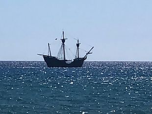 nave-pirata-a-triscina-e-selinunte-ma-si-trattava-solo-di-un-documentario