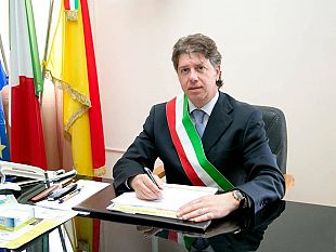 campobello-il-saluto-del-sindaco-castiglione-al-prefetto-darco-pellos