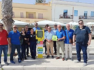 lavis-di-valderice-dona-defibrillatore-al-comune-di-san-vito-lo-capo