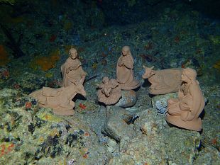 inaugurato-il-primo-presepe-subacqueo-nel-mare-di-trapani