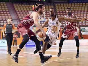 trapani/la-pallacanestro-trapani-cede-ad-udine-ora-lobiettivo-sono-i-playoff
