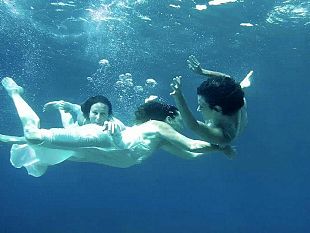 unartista-trapanese-tra-i-fondali-delle-egadi