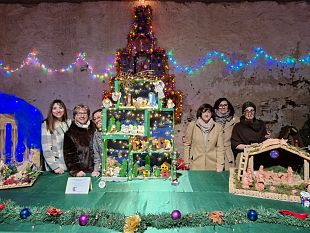 gli-alunni-dellistituto-lombardo-radice-pappalardo-trionfano-con-un-presepe-ecosostenibile