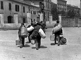 faro-di-posizione-la-valigia-di-cartone