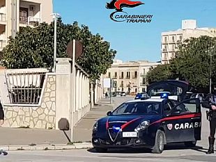 trapani/trapani-invita-a-cena-un-amico-lo-deruba-e-chiede-soldi-per-il-riscatto