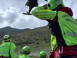 operazioni-di-elisoccorso-simulate-allo-zingaro-esercitazione-congiunta-aeronautica-soccorso-alpino