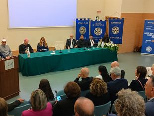 mazara-invocazione-rotariana-per-la-pace-fra-i-popoli-alla-presenza-di-rappresentanti-di-diverse-religioni