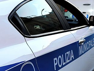 trapani-fugge-al-controllo-della-polizia-locale-in-monopattino-arrestato