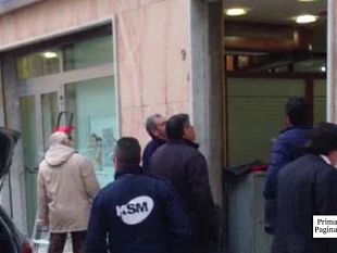 video-colpo-alla-filiale-di-banca-nuova-prelevato-il-bancomat-danni-alla-struttura-di-via-san-giusepp