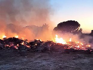 partanna-denunciati-in-due-per-discarica-abusiva-e-combustione-illecita-di-rifiuti