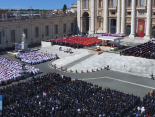 addio-a-papa-francesco-lultimo-saluto-a-san-pietro