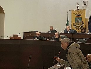 consiglio-comunale-gli-allagamenti-in-citta-la-tia-2012-il-pudm-ed-il-carnevale-2018-ancora-niet-per-nuovo-rifornimento-in-via-bessarione