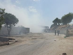 grave-incendio-nei-capannoni-della-trapani-servizi-danni-ingentissimi