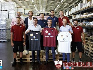 trapani-calcio-presentato-il-secondo-sponsor-di-maglia
