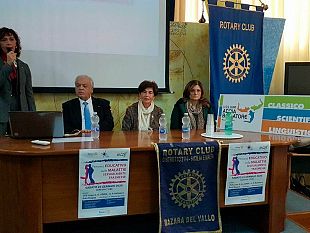 video-mazara-prevenzione-delle-malattie-sessualmente-trasmesse-incontro-al-liceo-promosso-dal-rotary