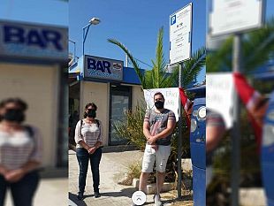 erice-i-lavoratori-della-soes-si-incatenano-simbolicamente-alle-colonnine-dei-parcheggi