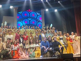 la-bella-e-la-bestiadei-ragazzi-del-liceo-scientifico-cipolla-conquista-tutti