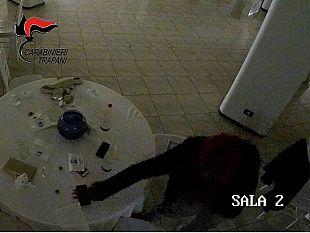 trapani/trapani-avrebbe-rubato-un-cellulare-durante-una-festa-di-halloween-denunciato