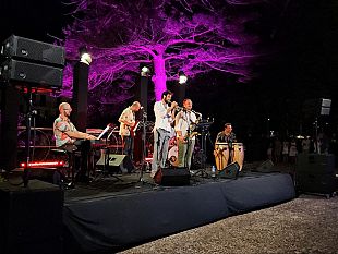 alessandro-presti-in-concerto-a-favignana-il-jazz-latino-conquista-il-pubblico