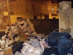 mazara-cgil-la-giunta-comunale-non-riesce-a-risolvere-il-problema-dei-rifiuti