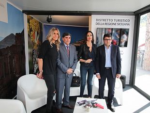 sicilia-maria-grazia-cucinotta-e-taormina-film-fest-ospiti-del-distretto-turistico