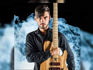 il-musicista-mazarese-leonardo-de-santi-candidato-best-bassist-player-2019