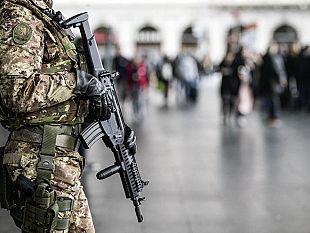 aeroporto-di-linate-un-militare-trapanese-ferma-la-fuga-di-un-tunisino