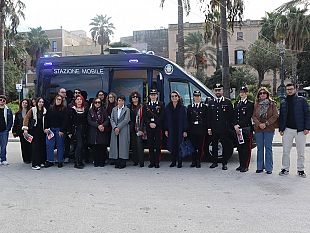 trapani-stazione-mobile-dei-carabinieri-in-piazza-vittorio-veneto