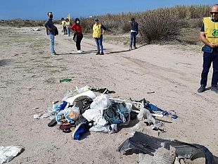 flash-mob-legambiente-alloasi-di-capo-feto-constatata-la-sporcizia