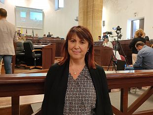 mazara-consiglio-comunale-fa-il-suo-ingresso-la-consigliera-paola-caltagirone