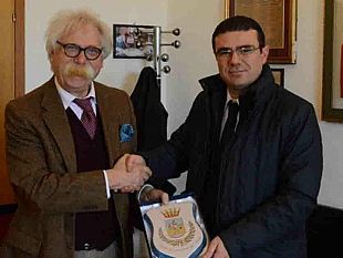 mazara-incontro-tra-il-sindaco-cristaldi-ed-il-nuovo-dirigente-del-commissariato-di-polizia-damiano-lupo