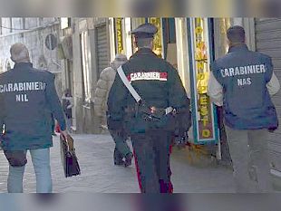 carabinieri-controllano-oleifici-e-cantine-4-denunciati-7mila-euro-di-multe-e-3-tonnellate-di-olio-sequestrato