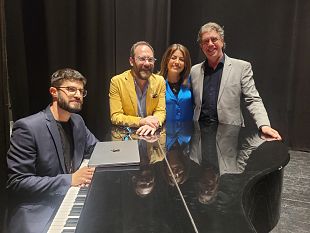 campobello-lidia-schillaci-canta-lamore-al-teatro-olimpia-conquistando-il-pubblico-con-lo-spettacolo-oltreocenano