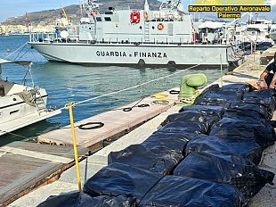 gdf-sequestrati-700kg-di-corallo-rosso