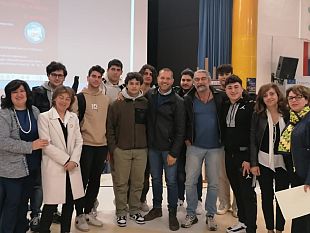 al-liceo-scientifico-cipollala-forza-della-parola-nella-lotta-contro-la-mafia