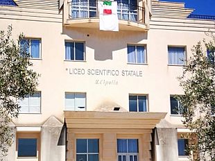 assegnata-la-borsa-di-studi-ada-arcuri-a-studentessa-del-polo-liceale-di-castelvetrano