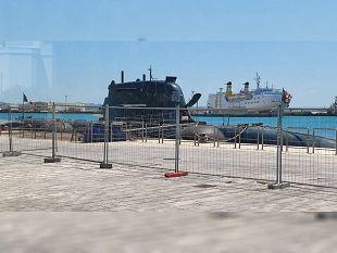 un-sottomarino-al-porto-di-trapani