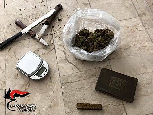 hascisc-in-casa-arrestato-la-vigilia-di-natale-dai-carabinieri