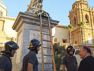 mazara-lomaggio-del-vescovo-a-san-vito