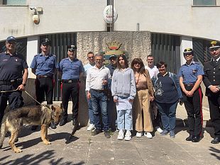 studenti-delliss-f-daguirre-salemi-d-alighieri-partanna-in-visita-alla-stazione-dei-carabinieri-di-salemi