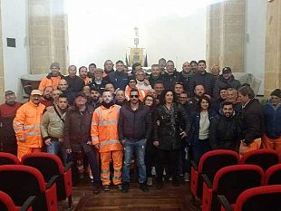 operai-mazaresi-belice-ambiente-occupano-aula-consiliare-sindacati-ugl-e-cgil-vicenda-oscura-serve-chiarezza