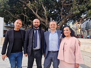 il-vice-presidente-maltese-e-la-consigliera-coppola-con-cateno-de-luca